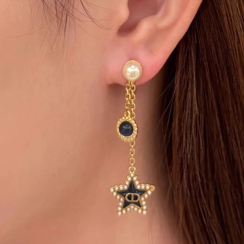 chr1st1an D10r earrings